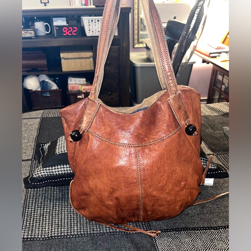 👝Brown and Round Genuine Leather Fossil Bag 🤩 - Picture 2 of 7